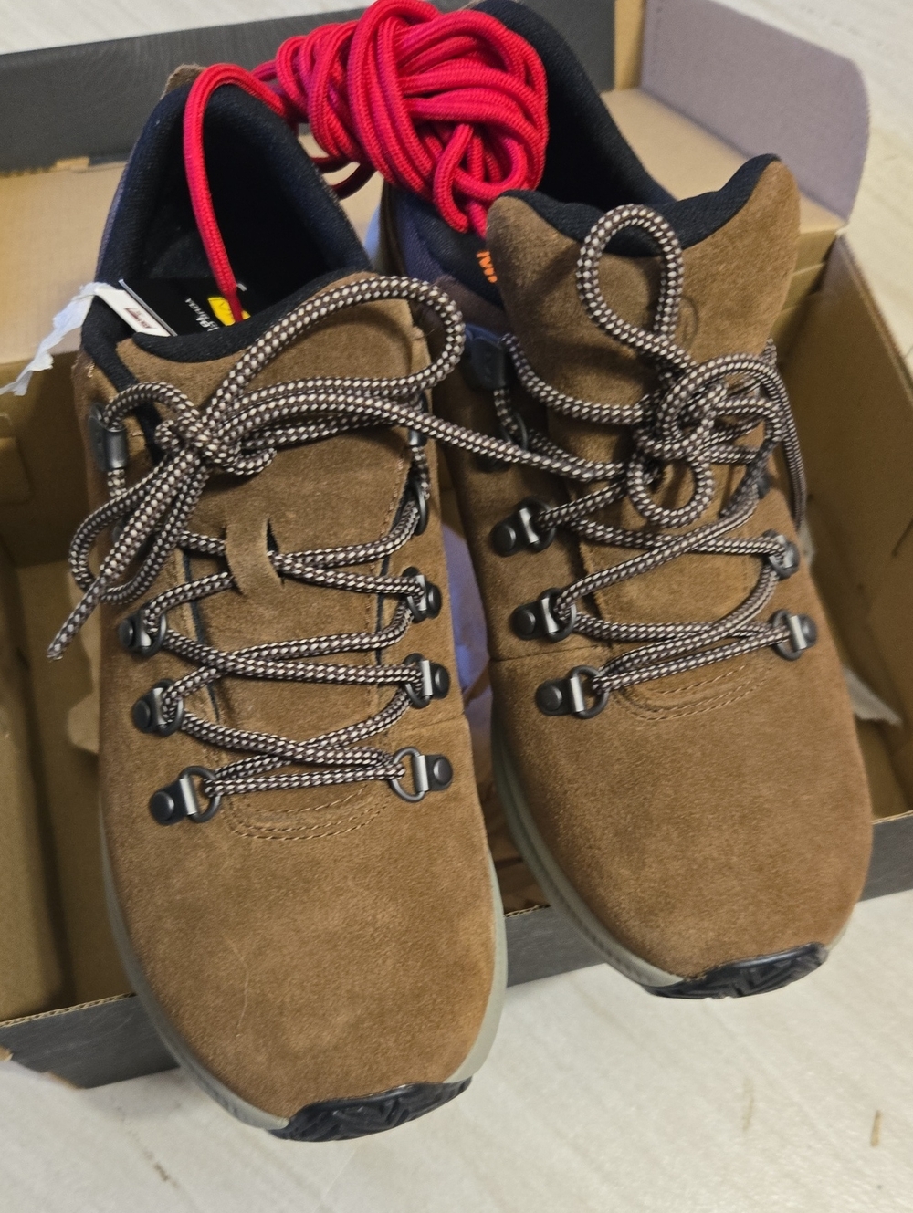 Merrell Brown Suede Men's Hiking Boots with Black Trim And Extra Laces